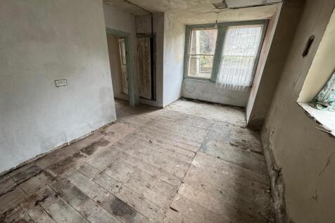 41524-2 church LGF room 1.jpg