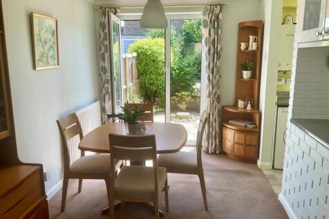 Dining Room pic2.jpg
