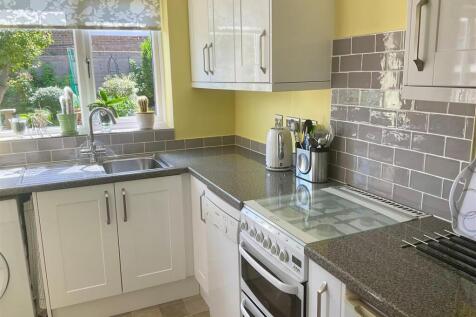 Kitchen pic1.jpg