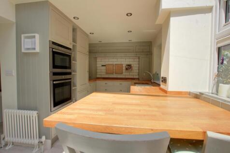 kitchen breakfast ba