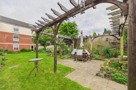 COMMUNAL GARDENS