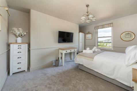 LARGEST UPSTAIRS BEDROOM