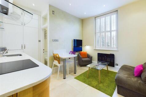 SITTING/DINING ROOM/KITCHEN