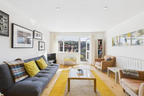 Open plan sitting/living area