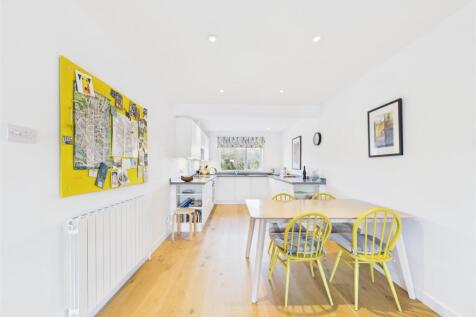 Open plan sitting/living area