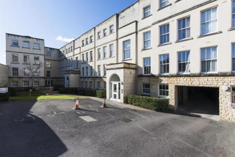 Victoria Bridge Court