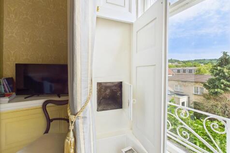 Lounge Shutters