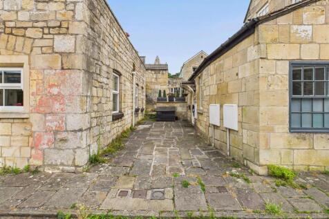 Courtyard/parking area