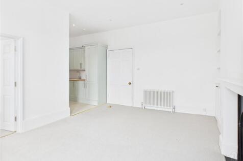 Lounge 1.3.jpg