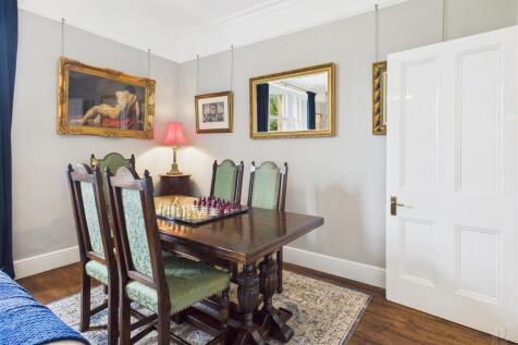 Dining Area 1.jpg