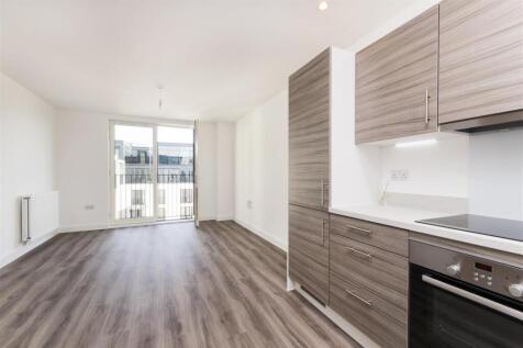 SITTING ROOM/KITCHEN
