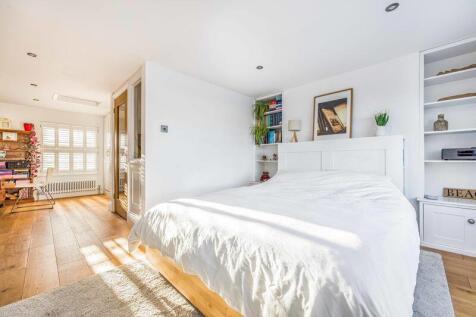 Master Bedroom Suite 