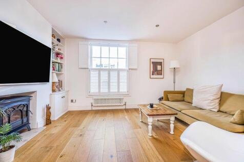 First Floor Living Room/Bedroom