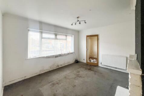 32 Gosden Road