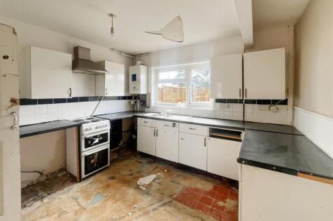 32 Gosden Road