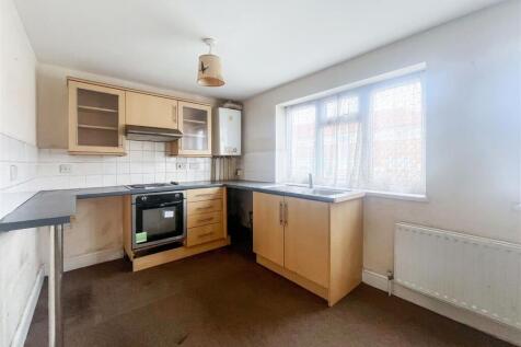 32a Gosden Road