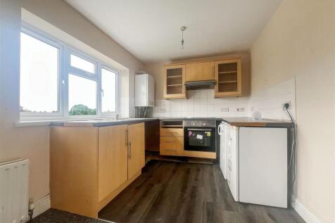 32b Gosden Road