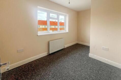 32b Gosden Road