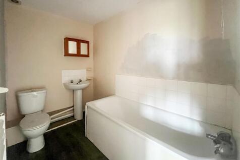 32b Gosden Road