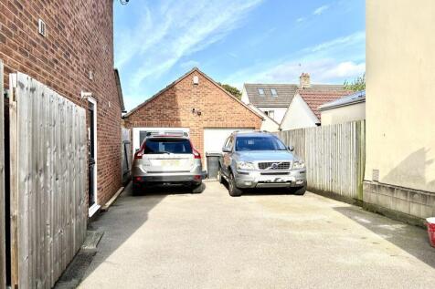 Driveway &amp; Garage
