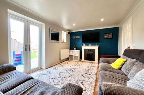 Living Room / Bedroom Four