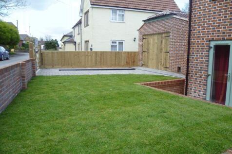 Additional Front Garden Image