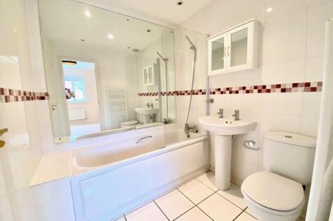 Jack &amp; Jill Bathroom
