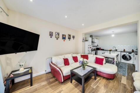 1363998-7-68e64c0...