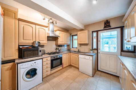 1369028-9-68ef6ca...