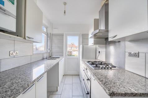 1372823-12-68fb6b...