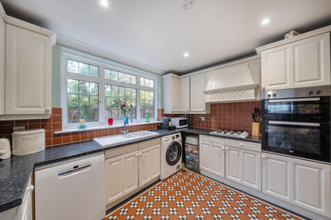 1372487-7-68fa042...