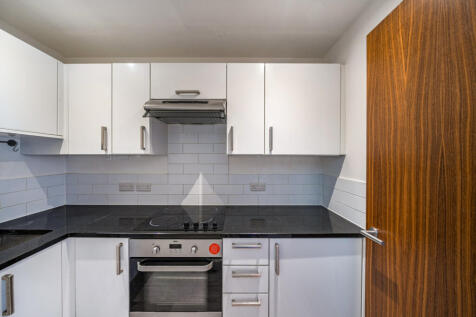 1372191-3-6901fba...