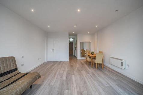 1372191-8-6901fbe...