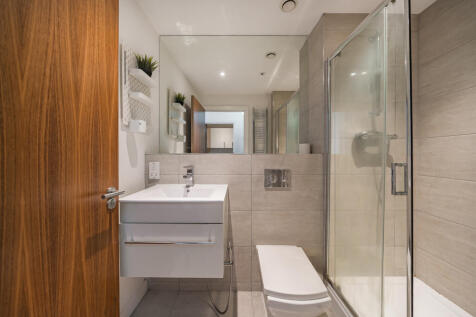 1372191-5-6901fbb...