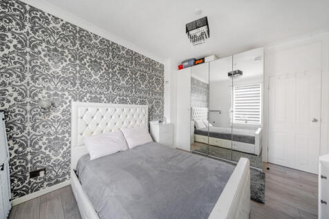 1372336-12-68fb6c...