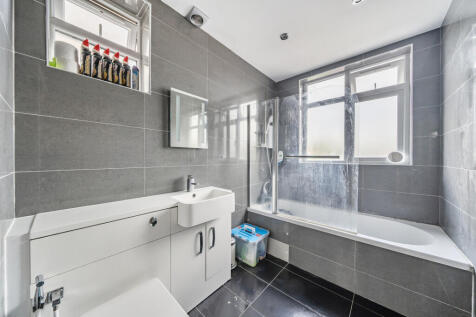 1376218-15-690b69...