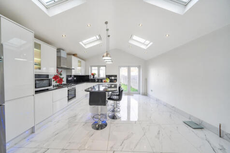 1376218-27-690b76...