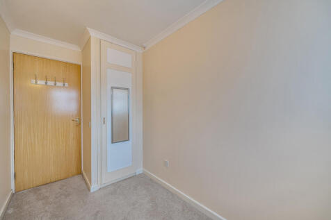 1375893-13-690b70...