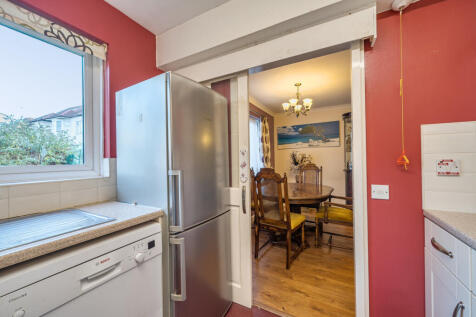 1375893-7-690b6fa...