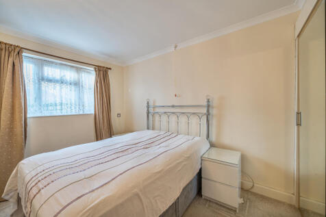 1375893-9-690b700...