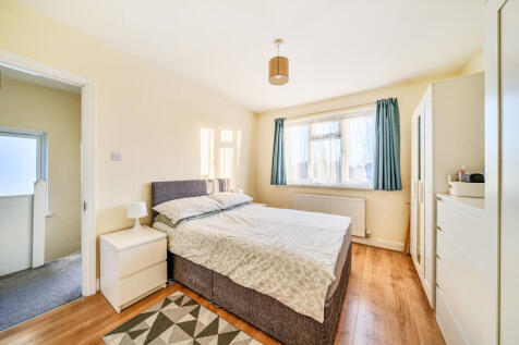 1382913-9-691b4d1...