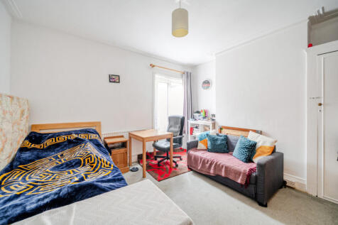 1372898-6-68ff771...