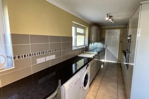 kitchen 2.JPG