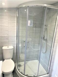 bathroom 1.jpg