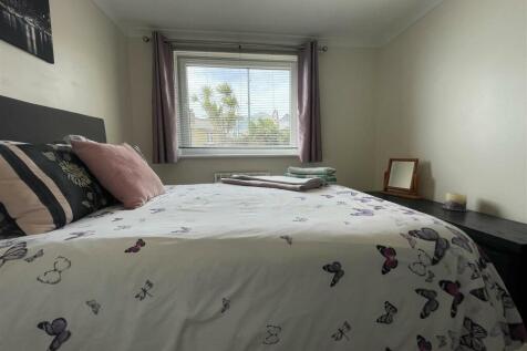 Bedroom 2.jpg