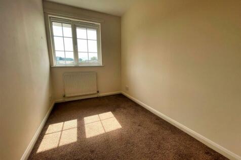Bedroom 4.jpg