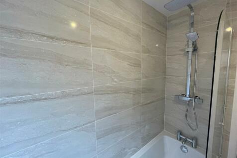 Bathroom 1.jpg