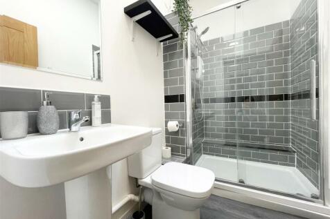 Shower Room.jpg