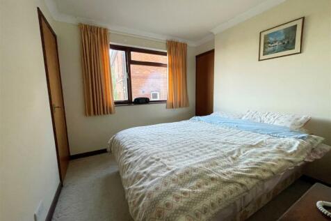Bedroom 2.jpg