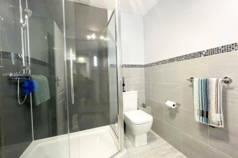 Shower Room.jpg